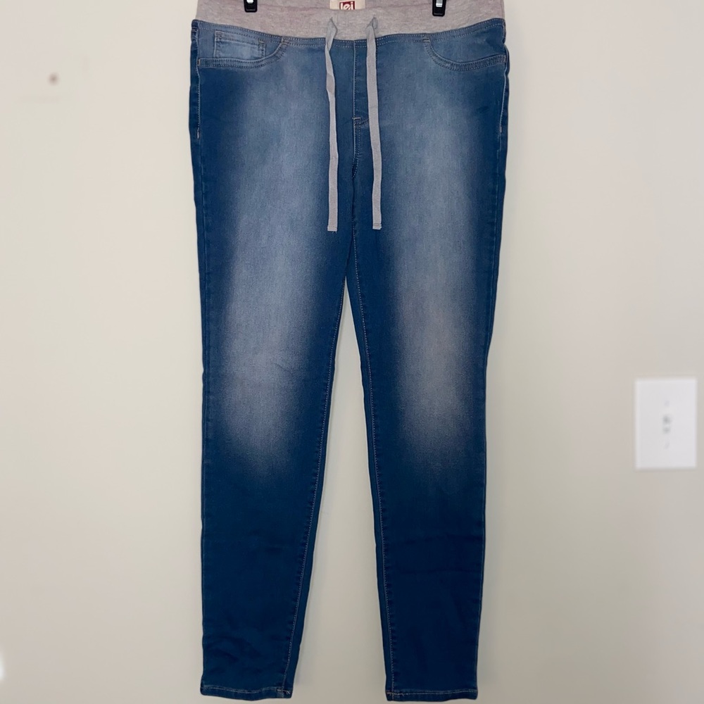 Lei Capri jeans